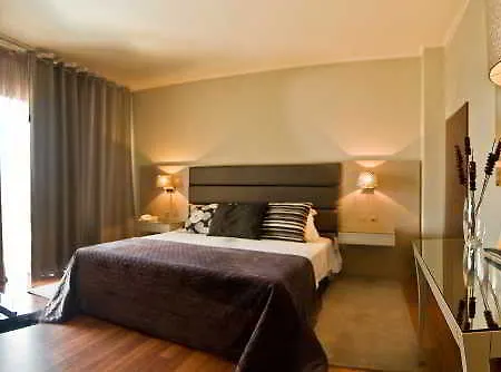 Otel De Plaza & Ílhavo