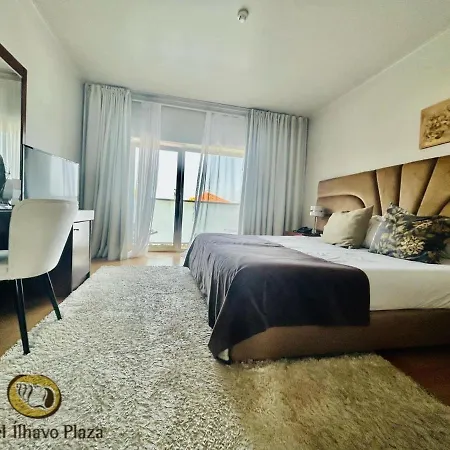 De Plaza & Szálloda