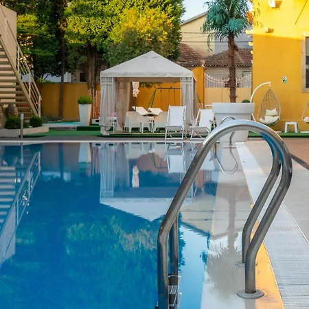 Szálloda De Plaza & 4*