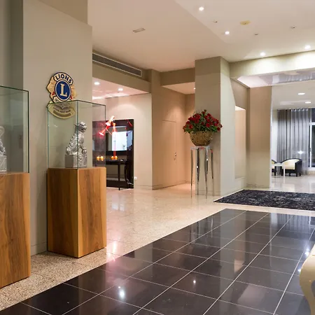 De Plaza & Szálloda Ílhavo