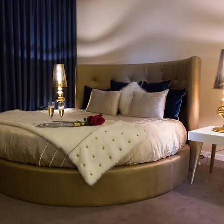 De Plaza & Отель 4*