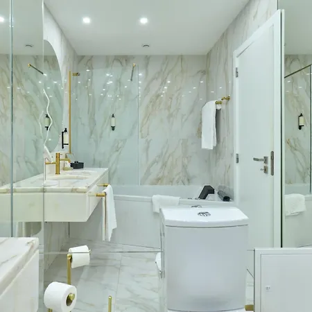 Отель De Plaza & Ильяву