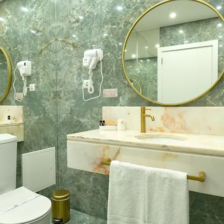 Отель De Plaza & Ильяву