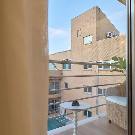 Szálloda De Plaza & 4*