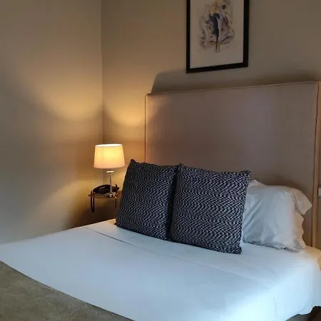 De Plaza & Отель 4*